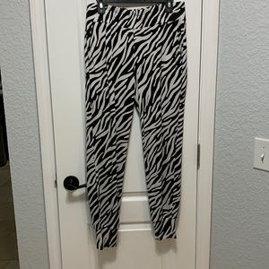Cabi style #5868 size M ATC Zebra Joggers